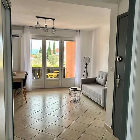 דירה T3 6 Personnes Avec Terrasse, Wifi, Climatisation *