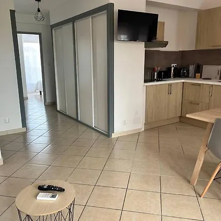 T3 6 Personnes Avec Terrasse, Wifi, Climatisation
