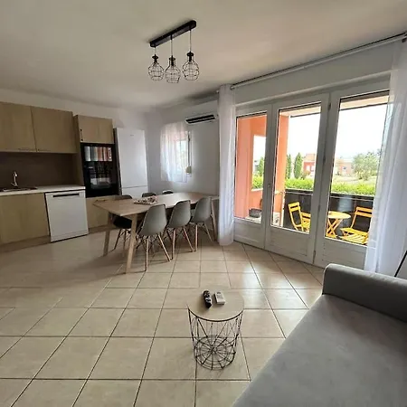 T3 6 Personnes Avec Terrasse, Wifi, Climatisation