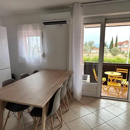 דירה T3 6 Personnes Avec Terrasse, Wifi, Climatisation
