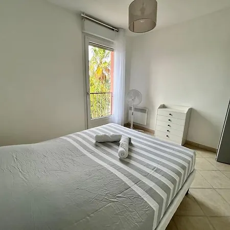 דירה T3 6 Personnes Avec Terrasse, Wifi, Climatisation *