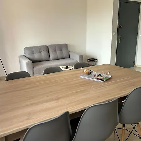 T3 6 Personnes Avec Terrasse, Wifi, Climatisation דירה