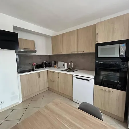 T3 6 Personnes Avec Terrasse, Wifi, Climatisation דירה *