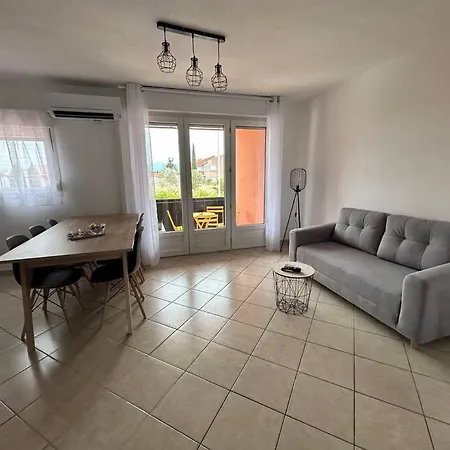 T3 6 Personnes Avec Terrasse, Wifi, Climatisation דירה קאנט אן רוסיון