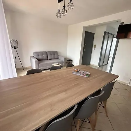 T3 6 Personnes Avec Terrasse, Wifi, Climatisation