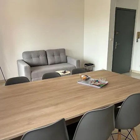 דירה T3 6 Personnes Avec Terrasse, Wifi, Climatisation