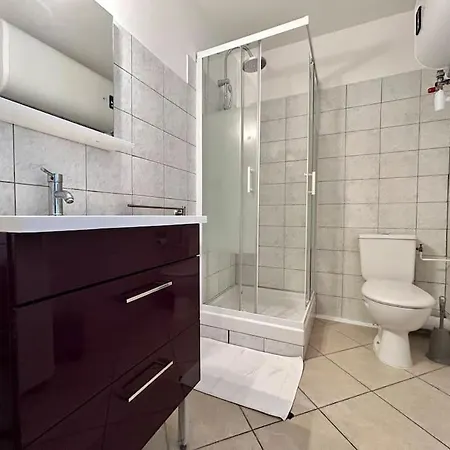 דירה T3 6 Personnes Avec Terrasse, Wifi, Climatisation