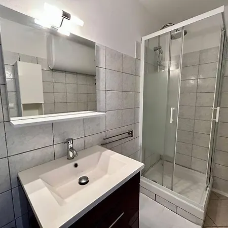 T3 6 Personnes Avec Terrasse, Wifi, Climatisation
